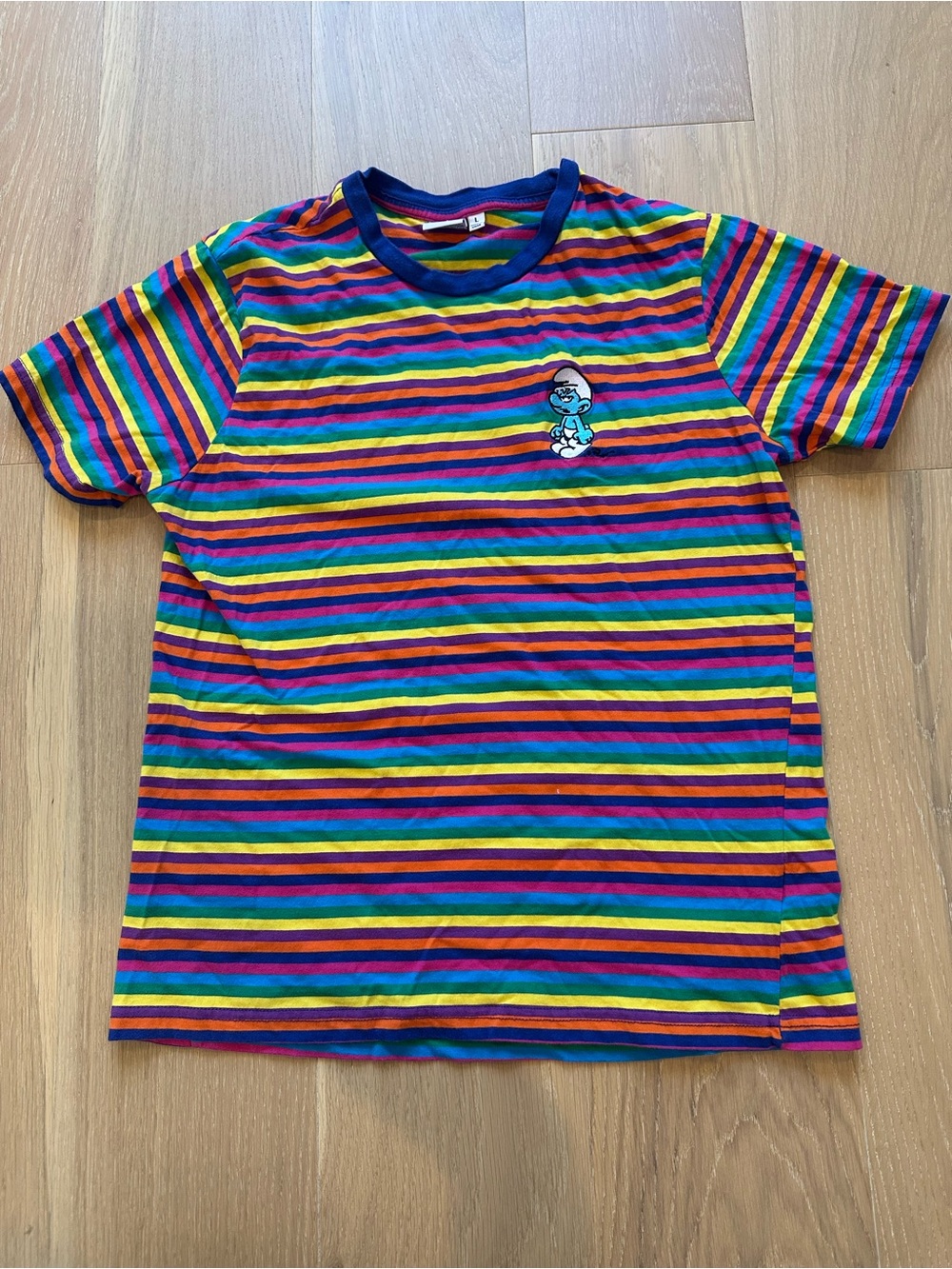 The Smurfs Rainbow Stripe Embroidered Graphic Tee T-Shirt Size Large